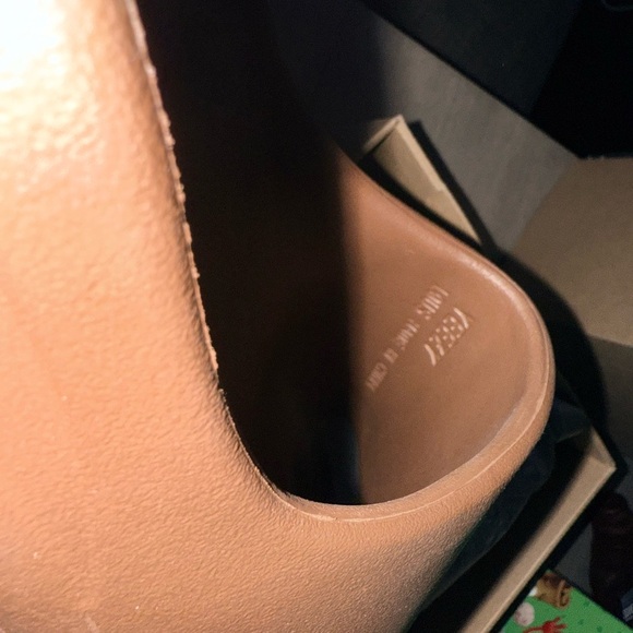 Adidas Yeezy Slide in Earthy Brown new with box - Picture 4 of 7